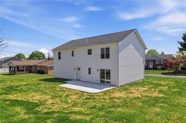 Building Photo - 2905 Roosevelt St