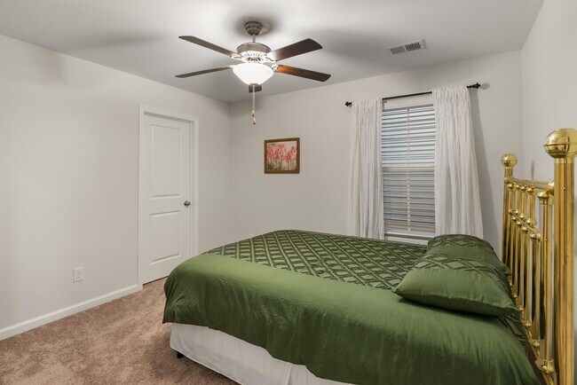 Building Photo - 305 Ollivander Ln