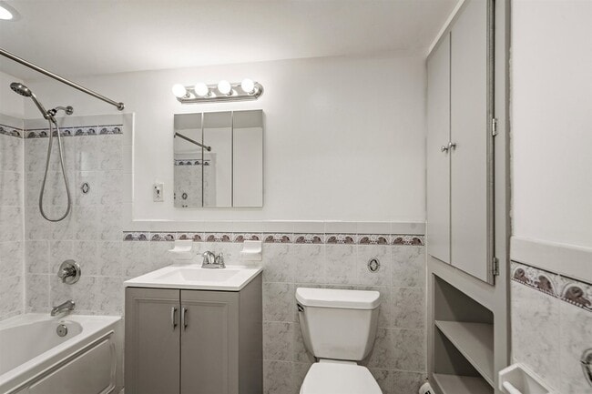 Building Photo - 800 Ocean Ave