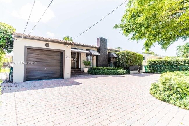 Building Photo - 1921 SW 18th Ave