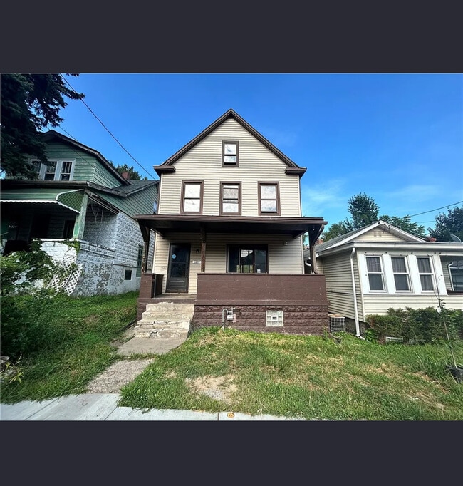 Building Photo - 2405 Harrison St