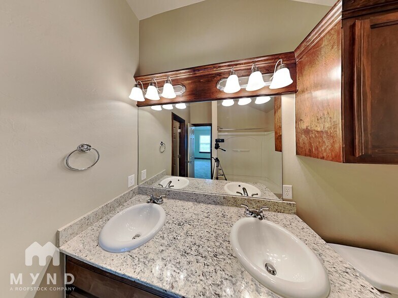 Building Photo - 18215 Manera Wy