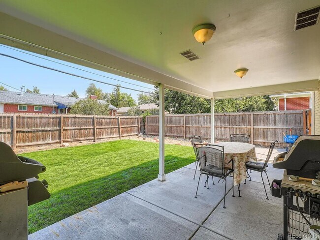 Building Photo - Impeccable brick ranch home for rent