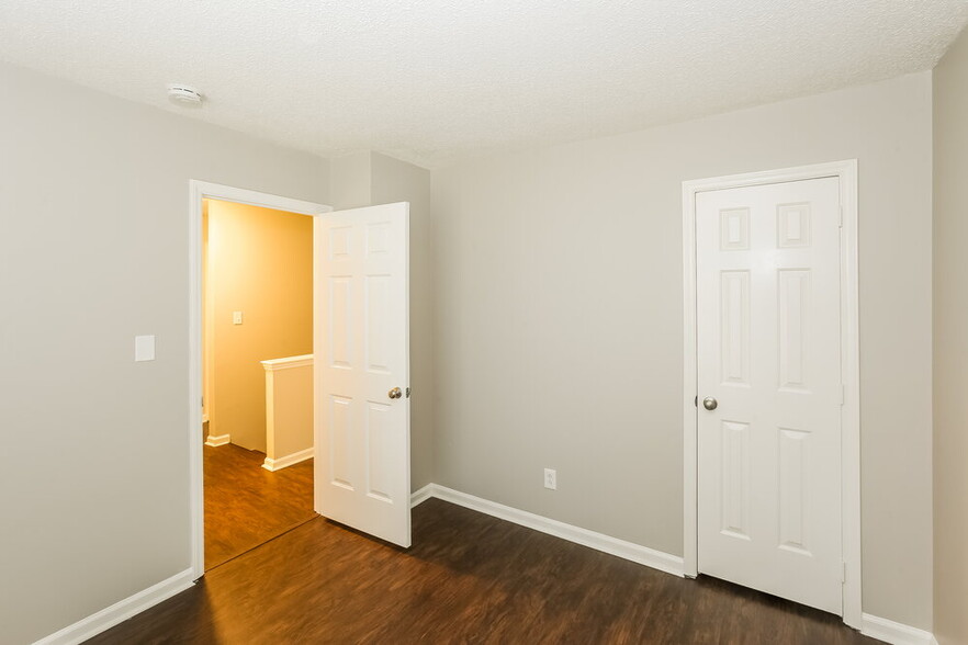 Building Photo - 2902 Faircroft Way