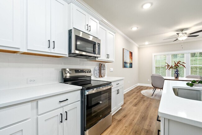 Building Photo - 906 Winslow Ct
