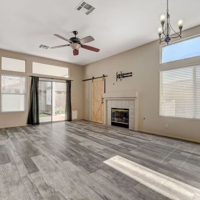 Building Photo - Single story home. NO HOA!