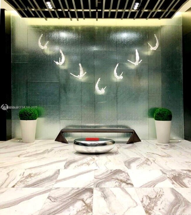 Building Photo - 851 NE 1st Ave