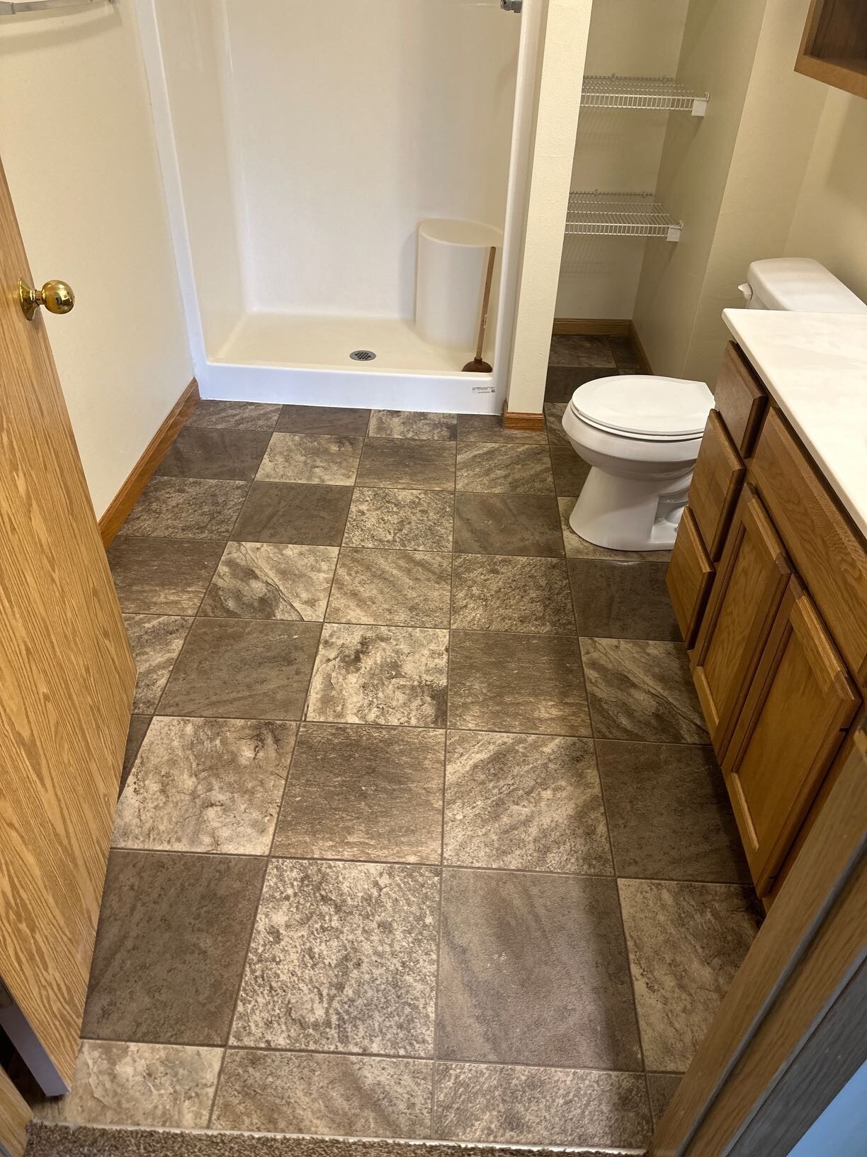 Building Photo - 210 10th St W