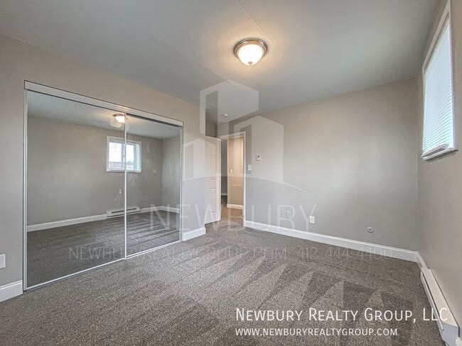 Building Photo - 1459 Poplar St