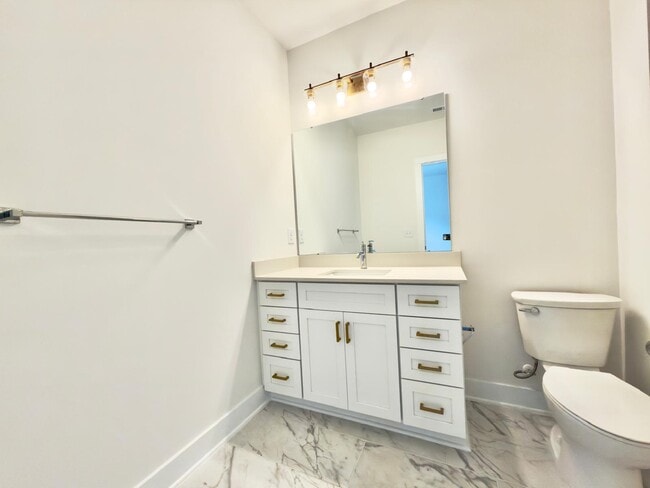 Building Photo - 3405 Holabird Ln