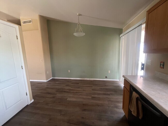 Building Photo - 2878 N Mountain Creek Way