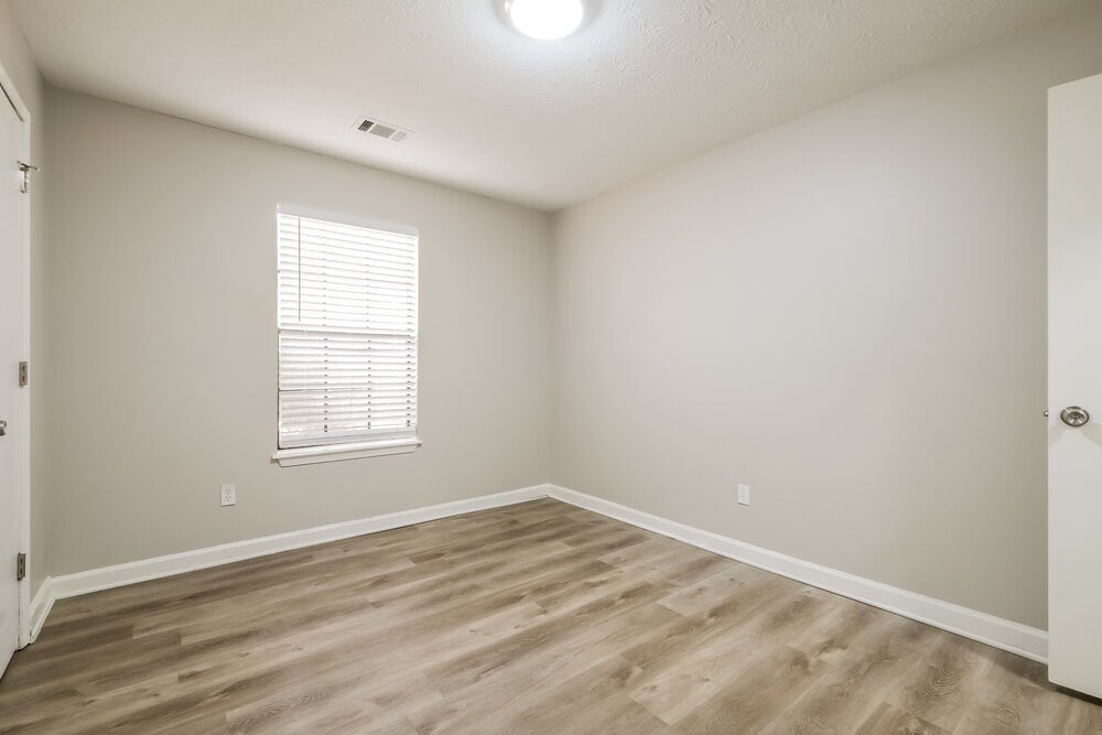 Building Photo - 5175 Sugar Crest Dr