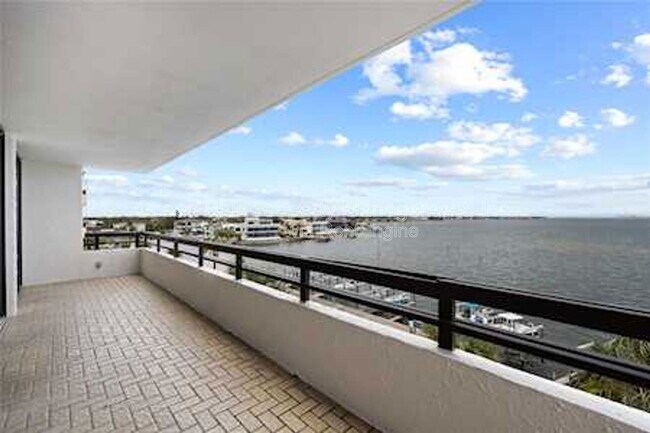 Building Photo - 5700 Mariner St