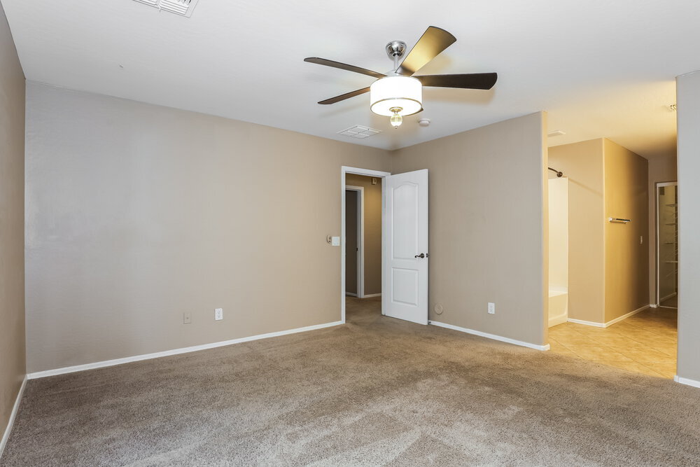 Building Photo - 2044 S Heron Ln