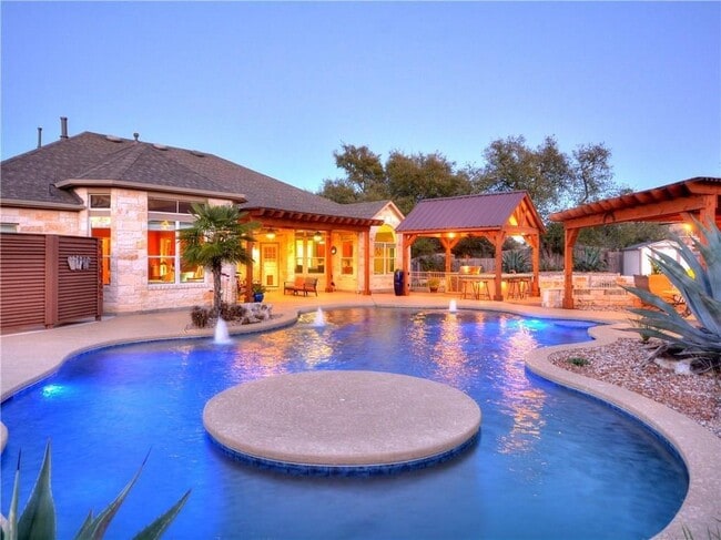 Building Photo - 208 Raindance Cove