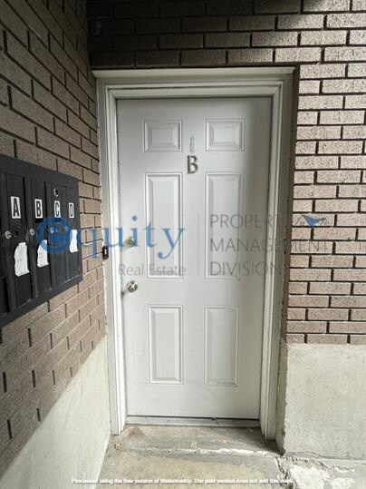 Building Photo - 549 Stringham Ave