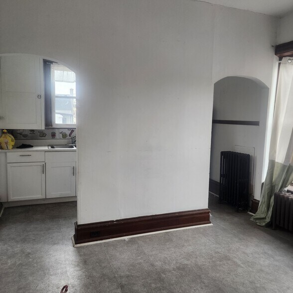 Building Photo - 511 N 8th St