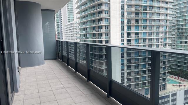 Building Photo - 1000 Brickell Plz