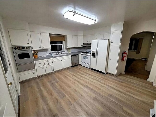 Building Photo - 22 Winthrop Ave