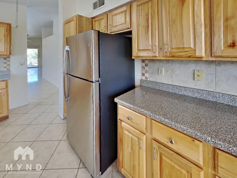 Building Photo - 5230 W Wood Owl Dr