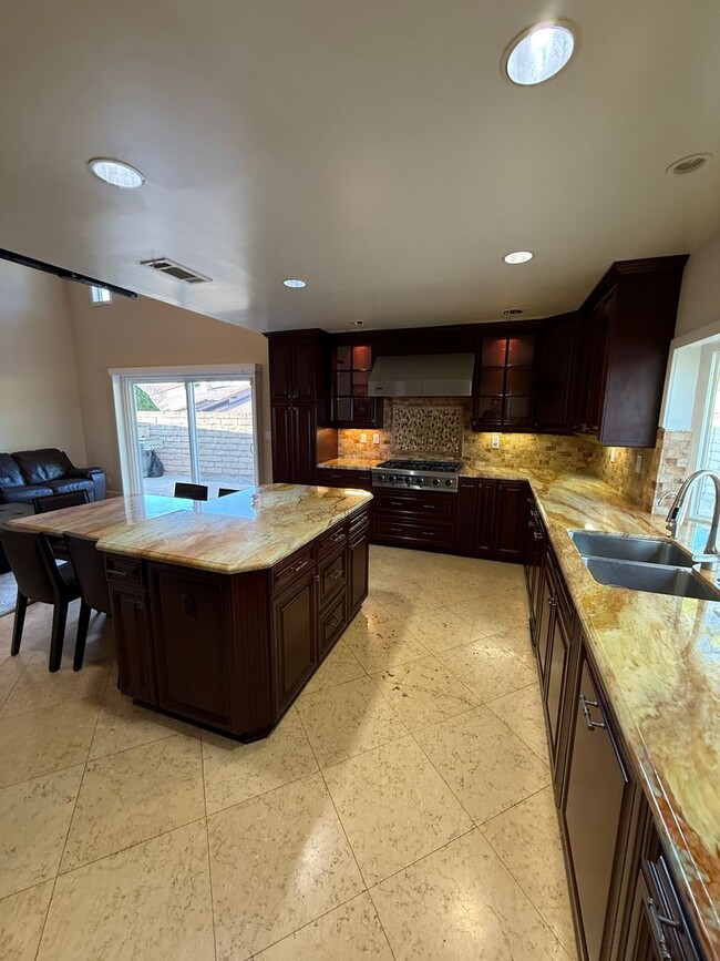 Building Photo - Beautiful 1 Story Porter Ranch, 3 Bedroom,...