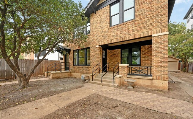 Primary Photo - Top of the line House in West Campus for A...