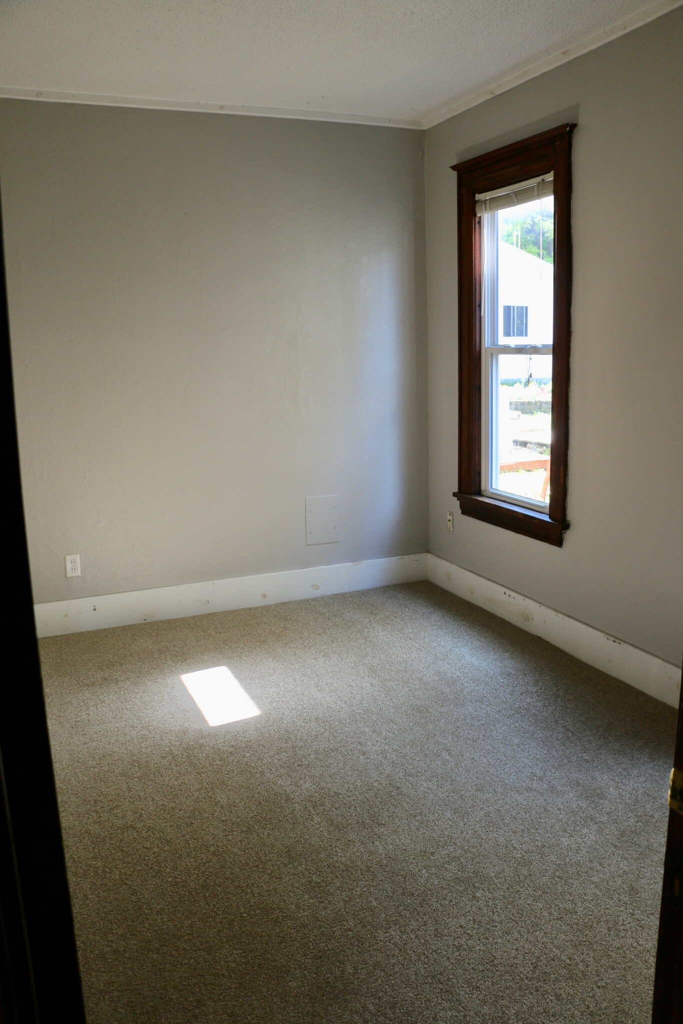 Bedroom - 303 W Pleasant St