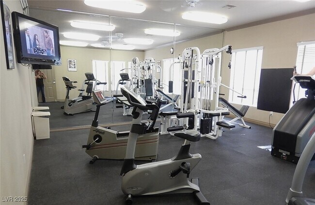 Building Photo - 1150 N Buffalo Dr