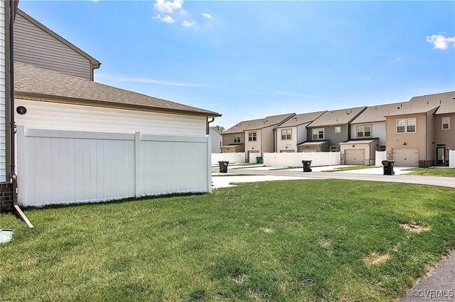 Building Photo - 10801 Porter Park Ln
