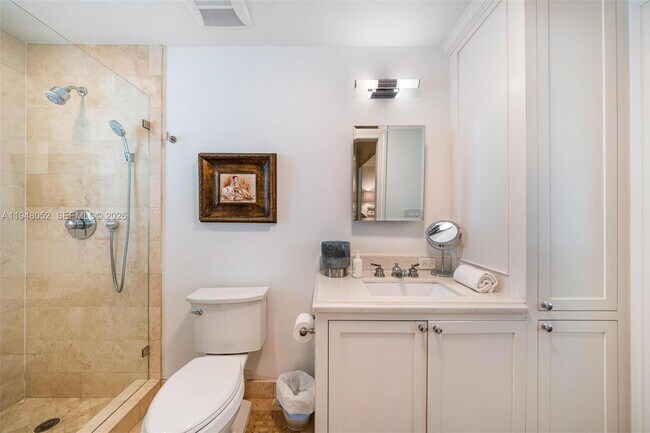 Building Photo - 1130 Venetian Way