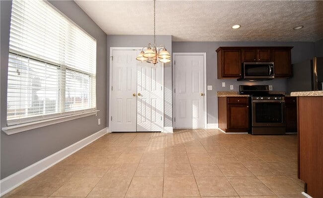 Building Photo - 273 Carrington Way