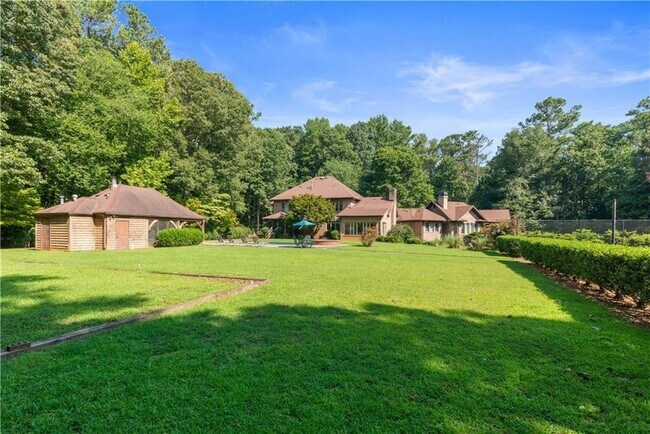 Building Photo - 15905 Westbrook Rd