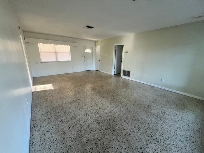 Building Photo - 3700 Corrine Dr