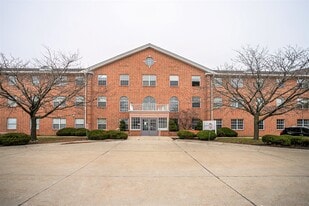 Building Photo - Gateway Pointe Senior Apartments 55+