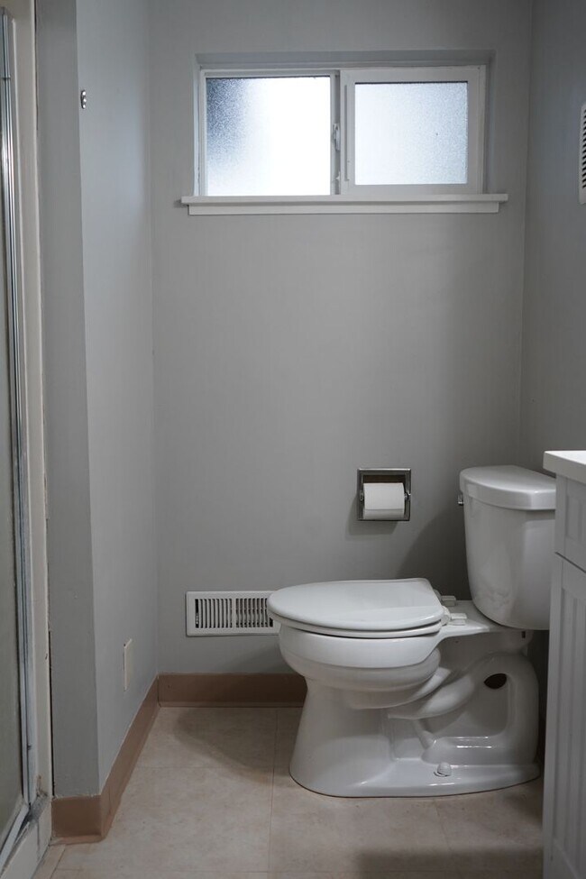 Building Photo - 7208 Mississippi Dr