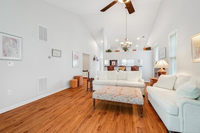 Building Photo - 4081 Forest Oaks Ln