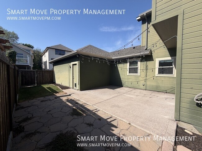 Building Photo - 4251 E Homestead Rim Dr