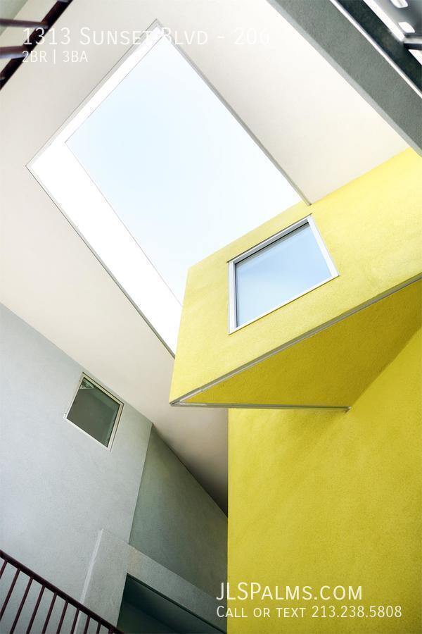 Building Photo - 1313 Sunset Blvd