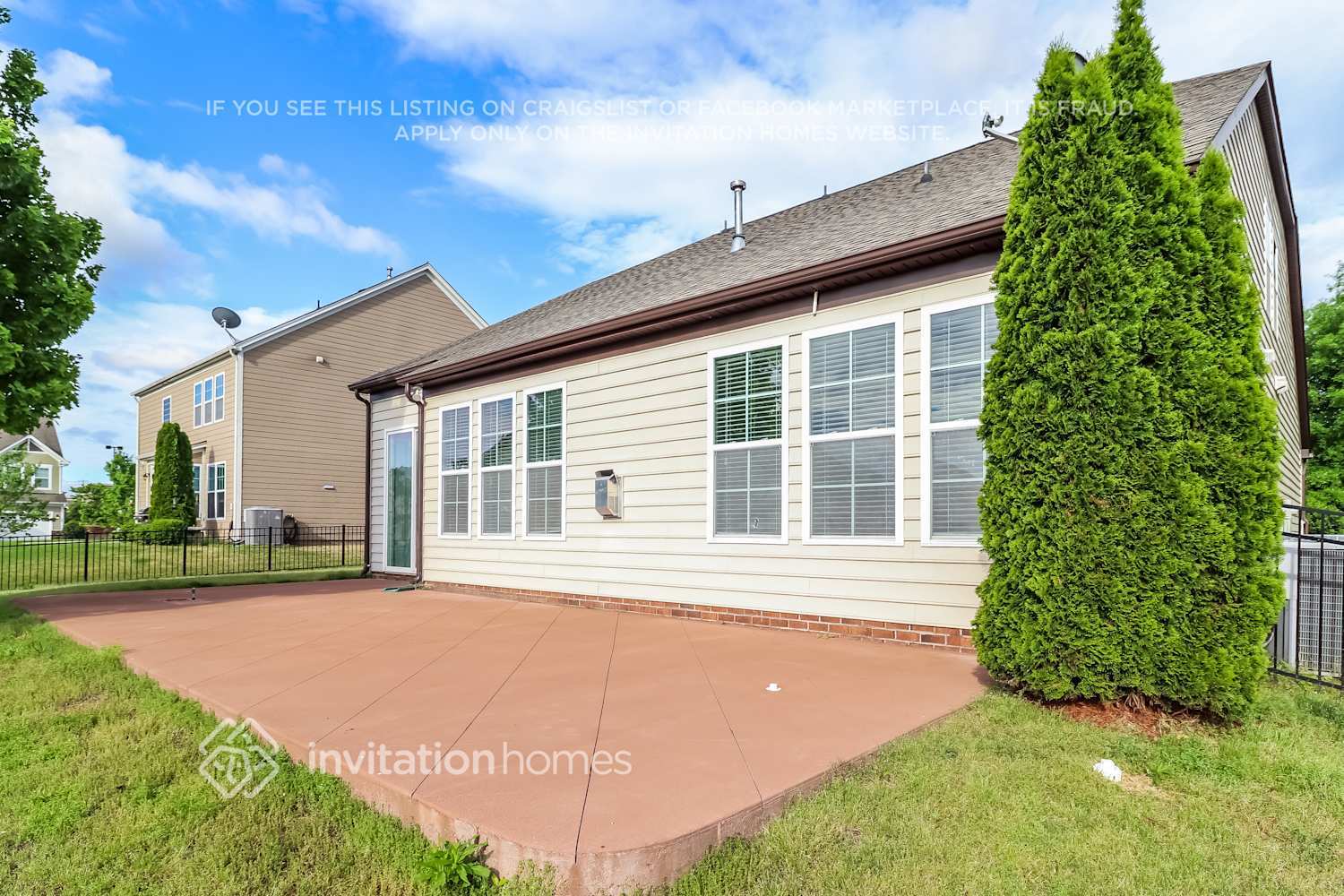 Building Photo - 111 Rainberry Dr