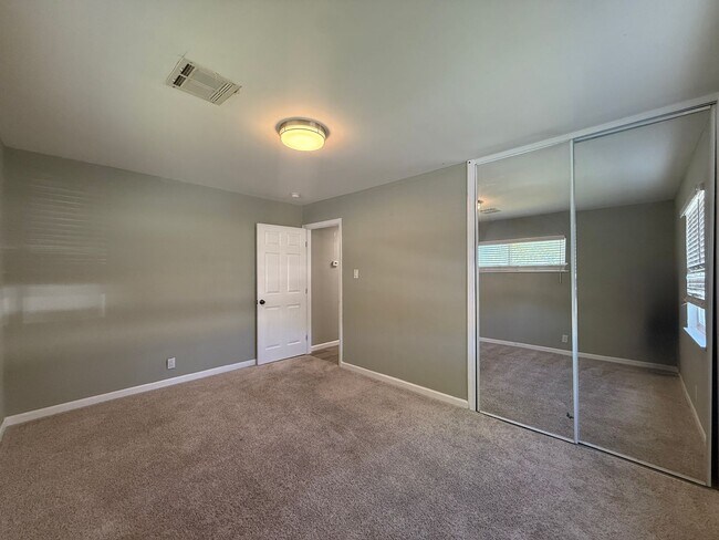 Building Photo - 37938 Palm Vista Ave