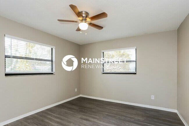 Building Photo - 3 Bedroom Pet-Friendly Home in St Petersburg, FL with Main Street Renewal