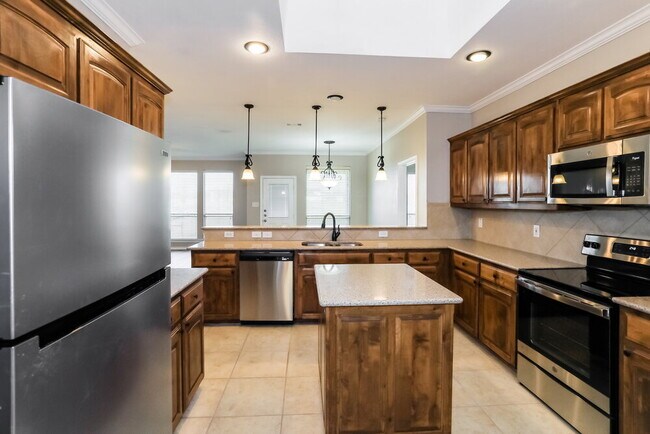 Building Photo - 10701 Hawks Landing Rd