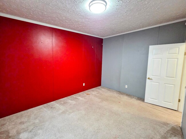 Building Photo - 3 Bedroom Mobile Home in Williamston