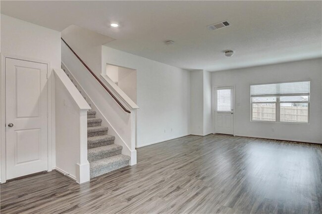 Building Photo - 5829 Bellissima Way