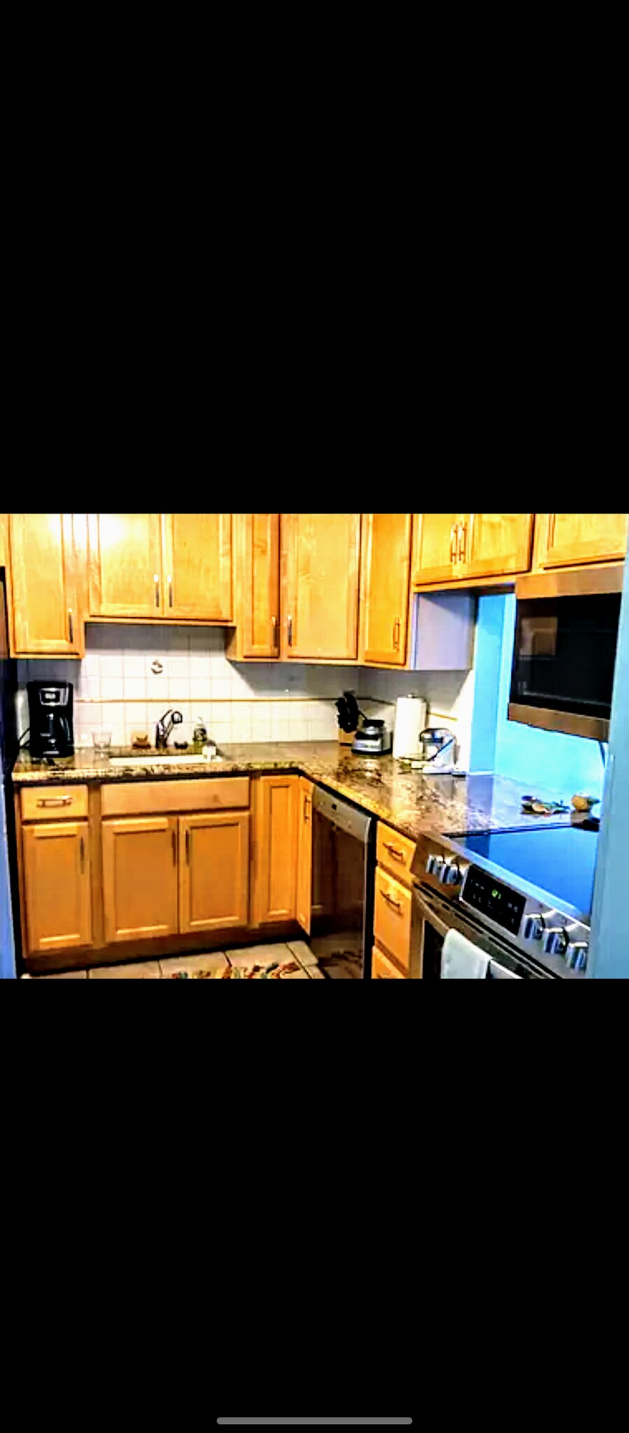 Building Photo - 1516 S Lakeside Dr