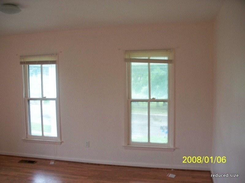 Building Photo - 203 Monroe St