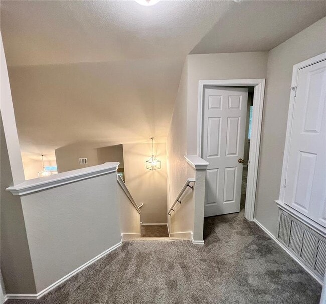 Building Photo - 14604 Swinley Forest Cove