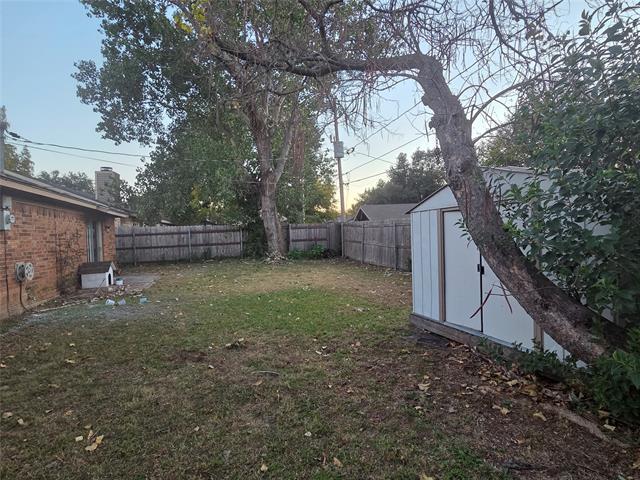 Building Photo - 6000 Maple Springs Dr