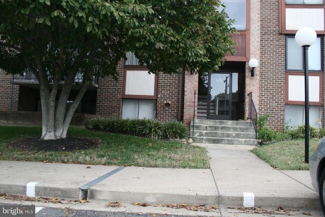 Building Photo - 9728 Kingsbridge Dr