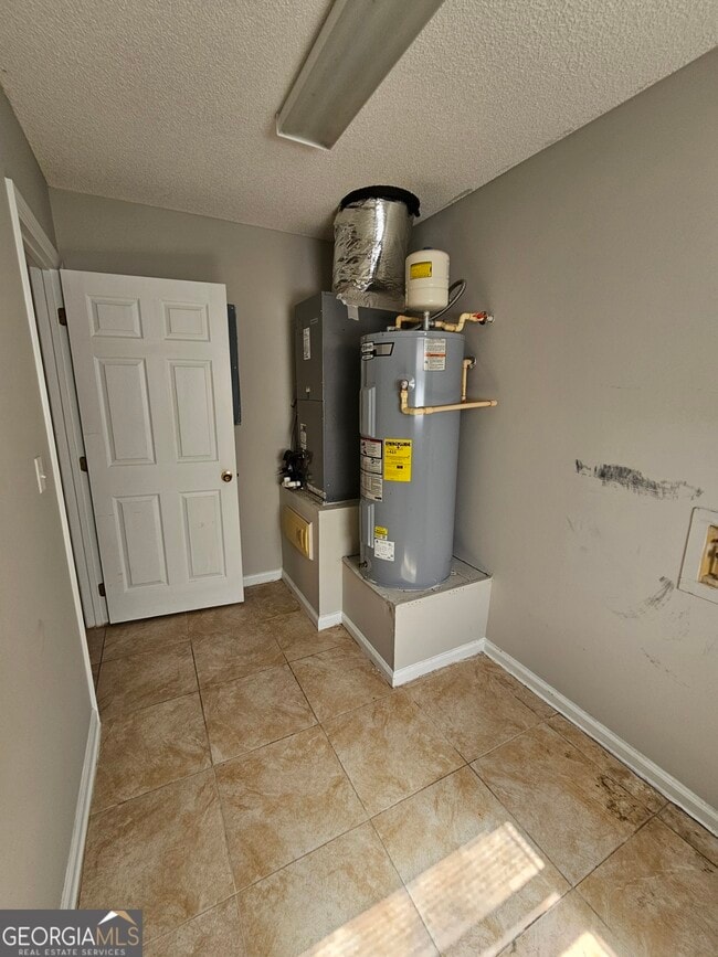 Building Photo - 189 E Lakemont Dr